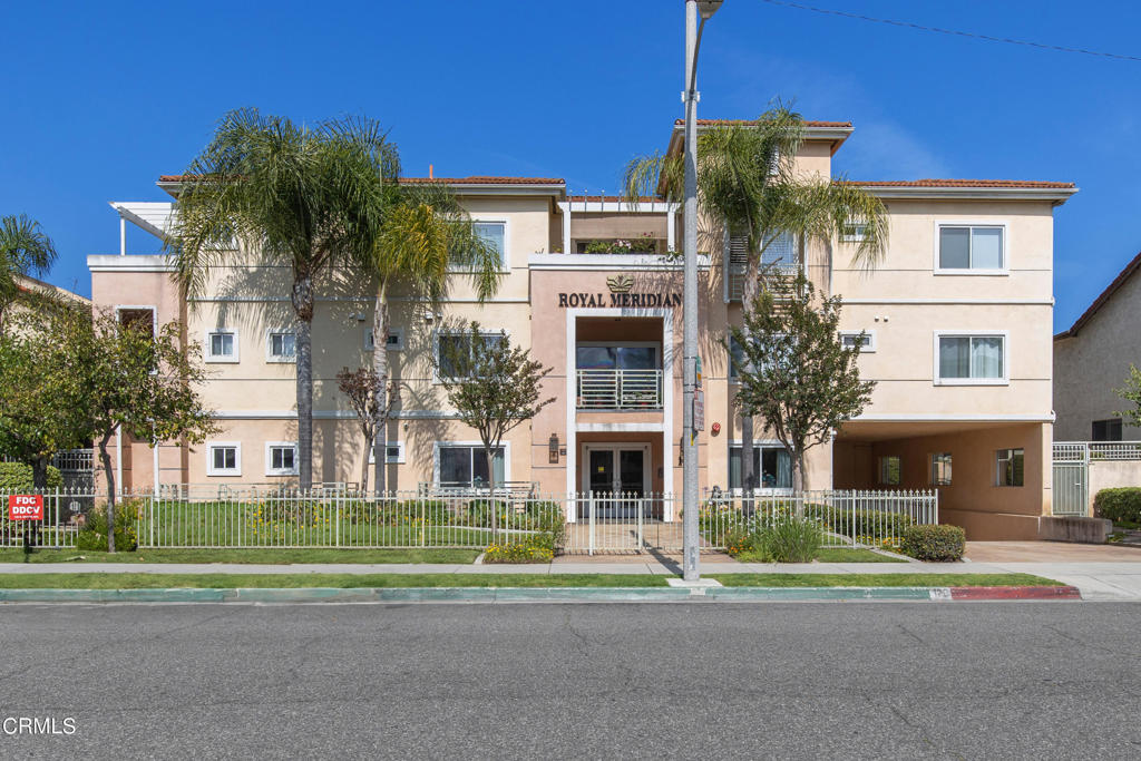 120 N Moore Avenue 303