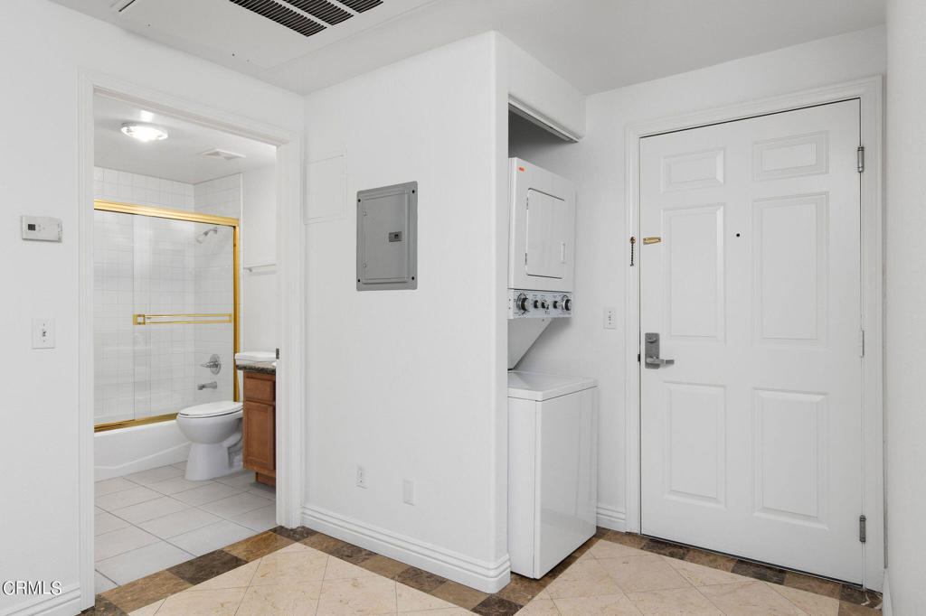 120 N Moore Avenue 303