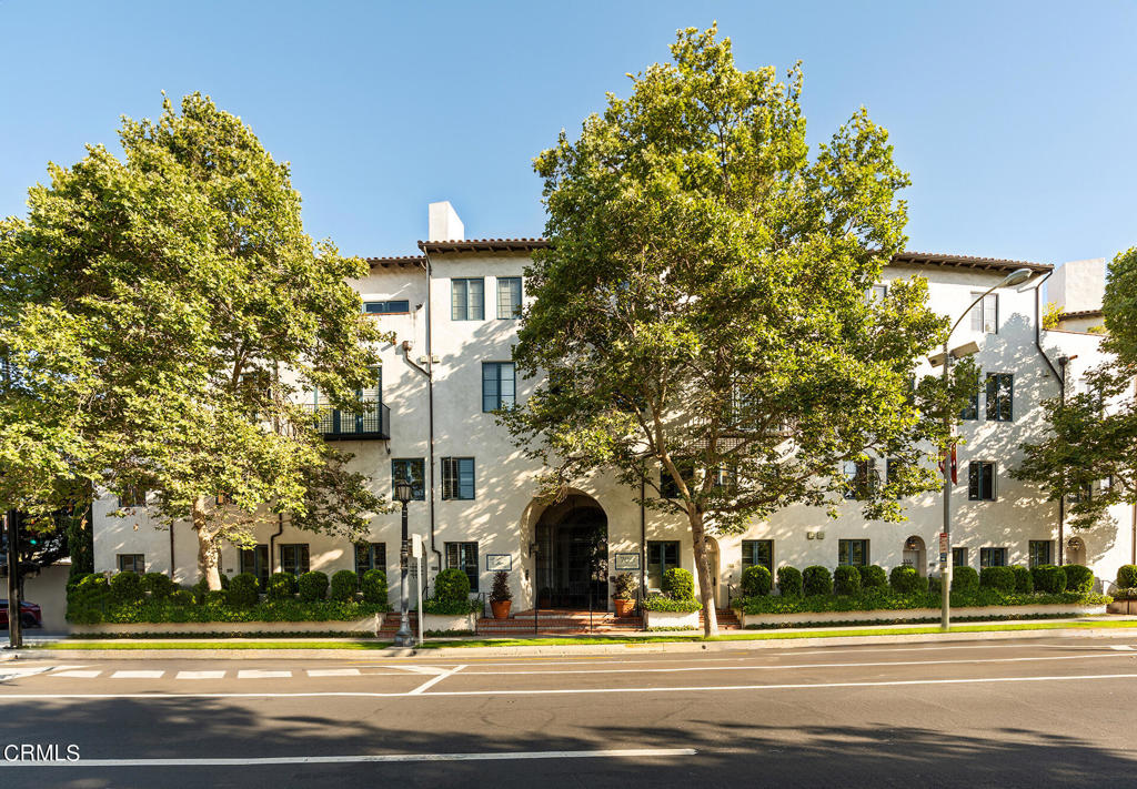 700 E Union Street 209