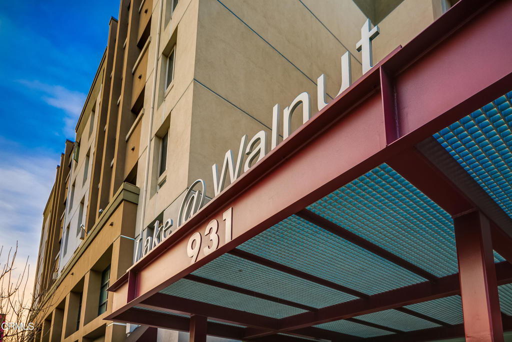 931 E Walnut Street 511