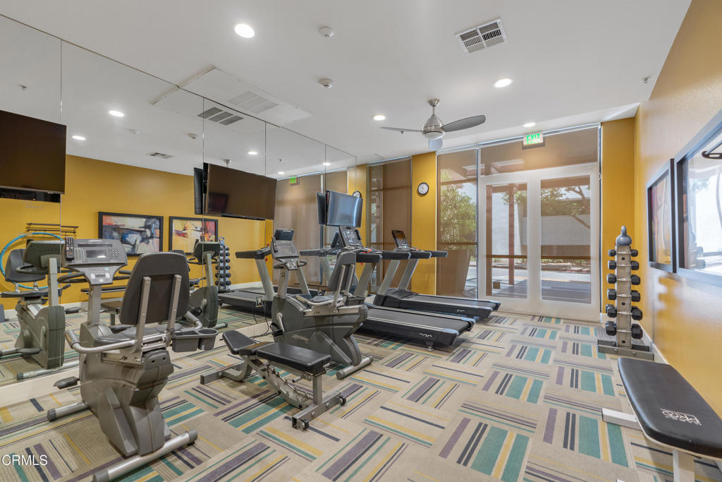 931 E Walnut Street 508