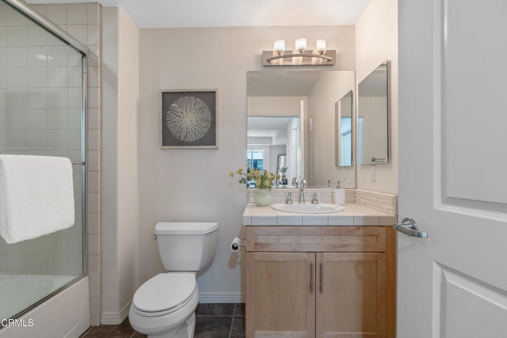 931 E Walnut Street 508