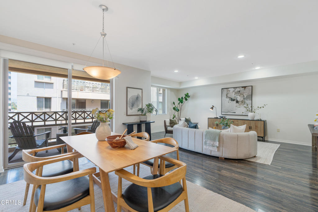 931 E Walnut Street 508