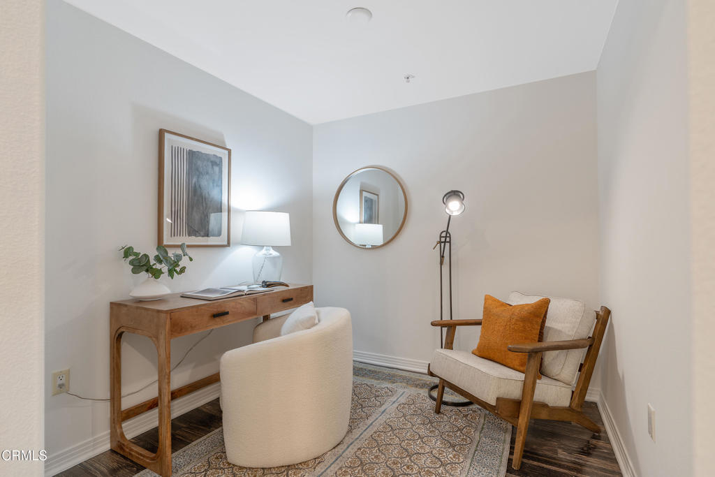 931 E Walnut Street 508