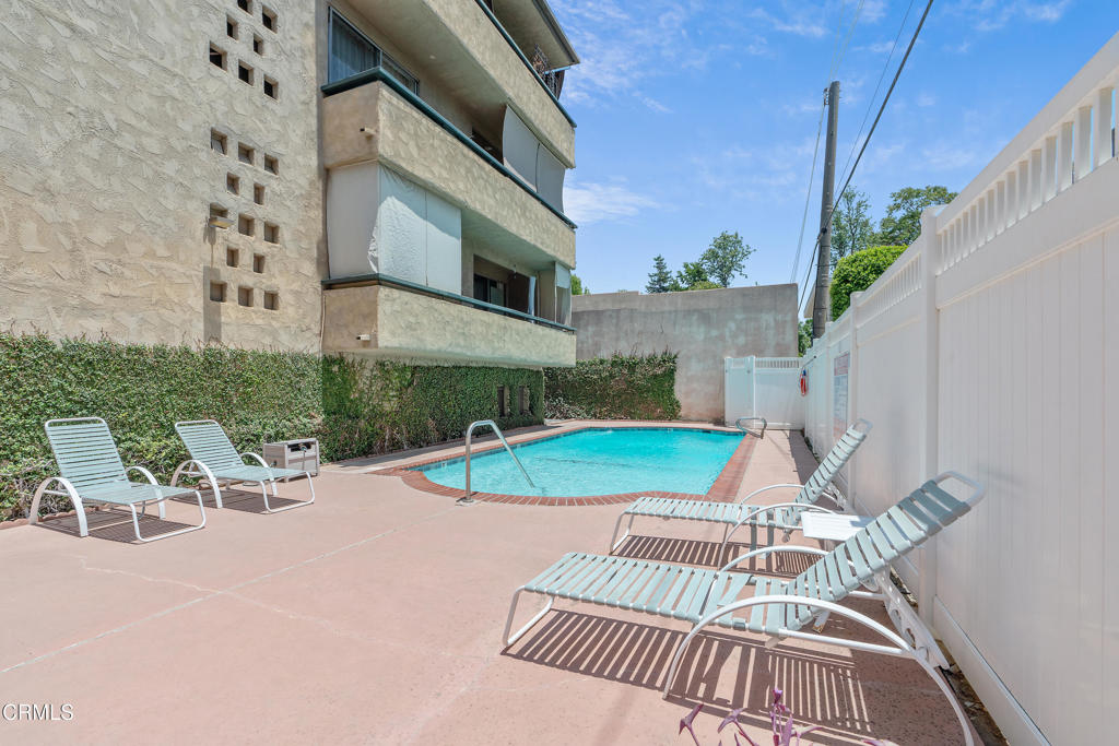 960 San Pasqual Street 208