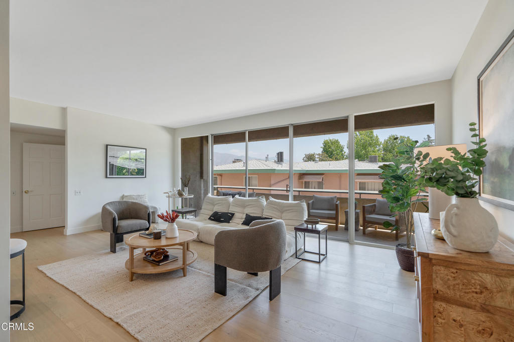 960 San Pasqual Street 208