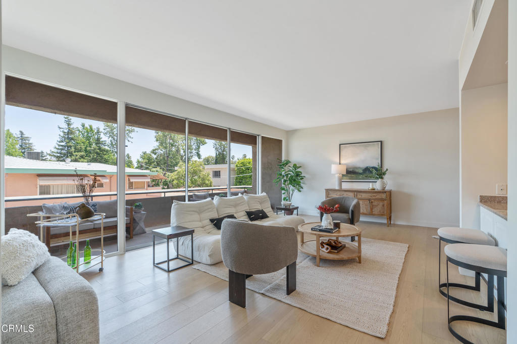 960 San Pasqual Street 208