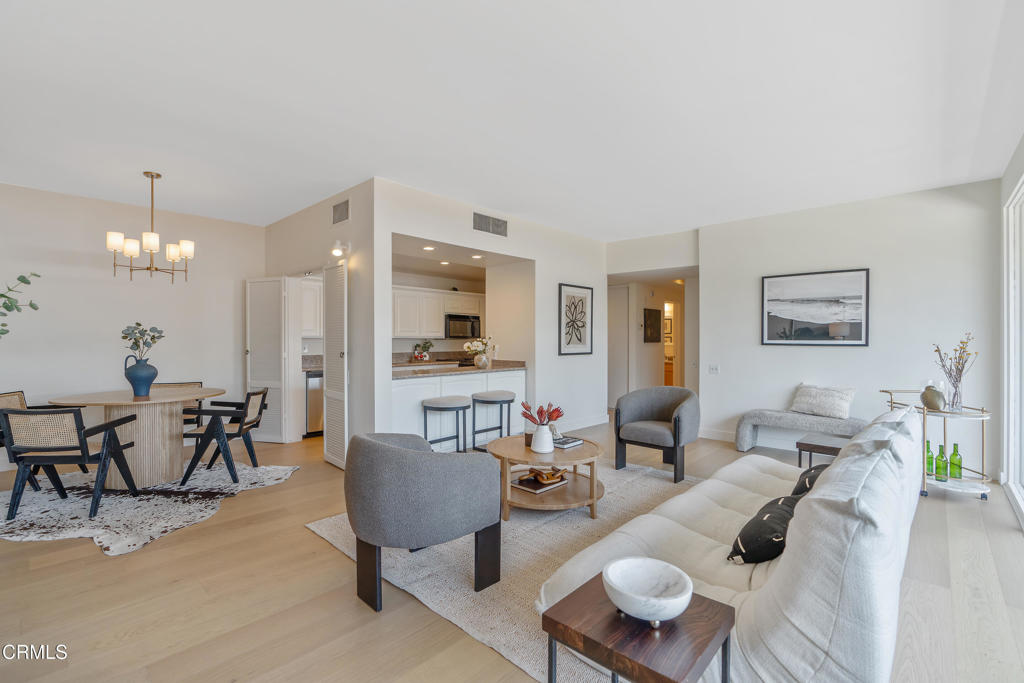960 San Pasqual Street 208