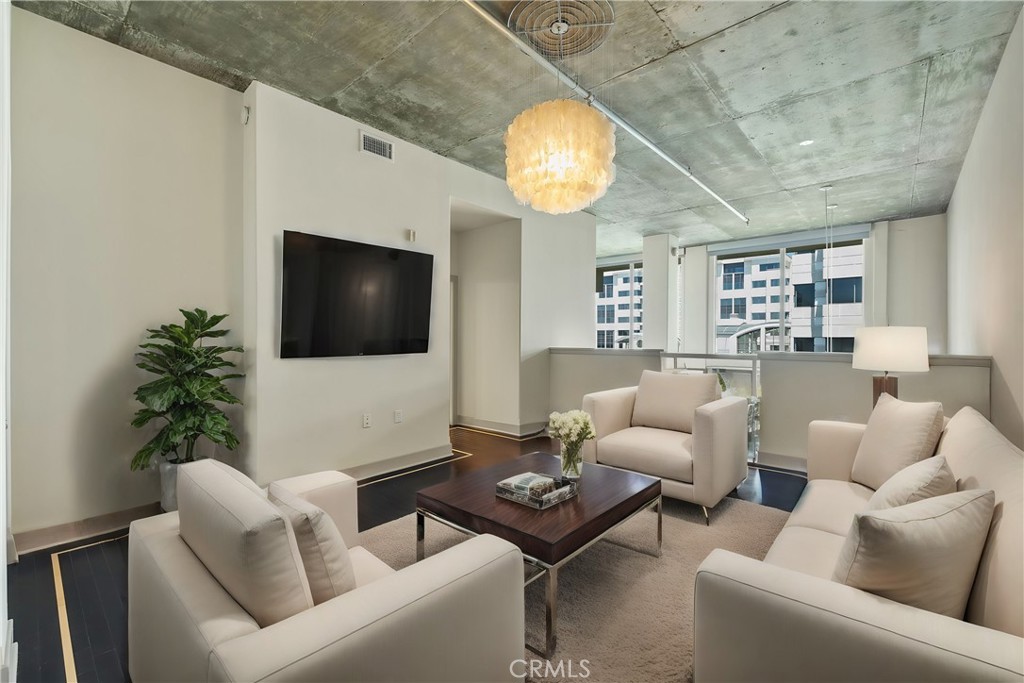 840 E Green Street 505