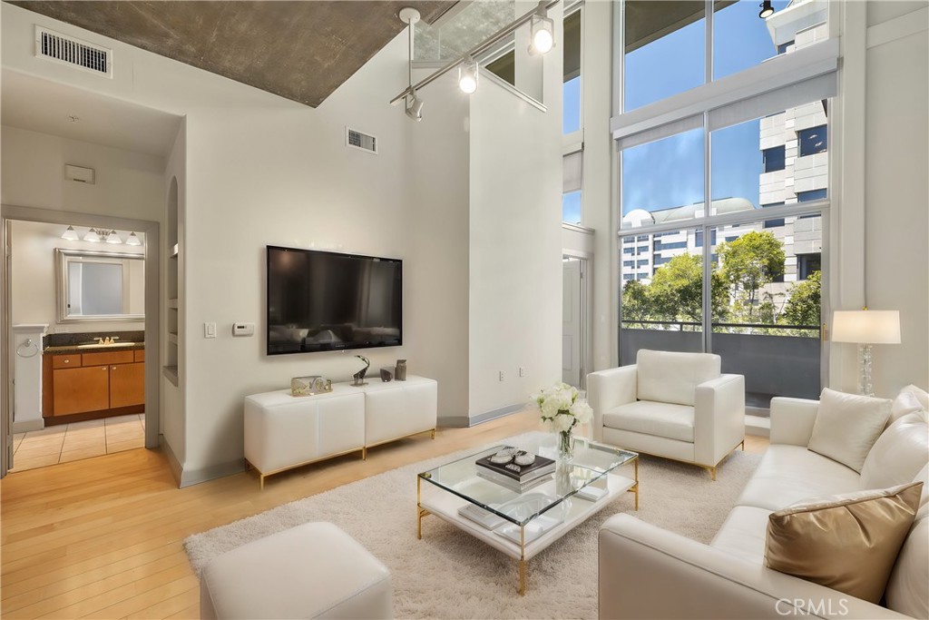 840 E Green Street 505