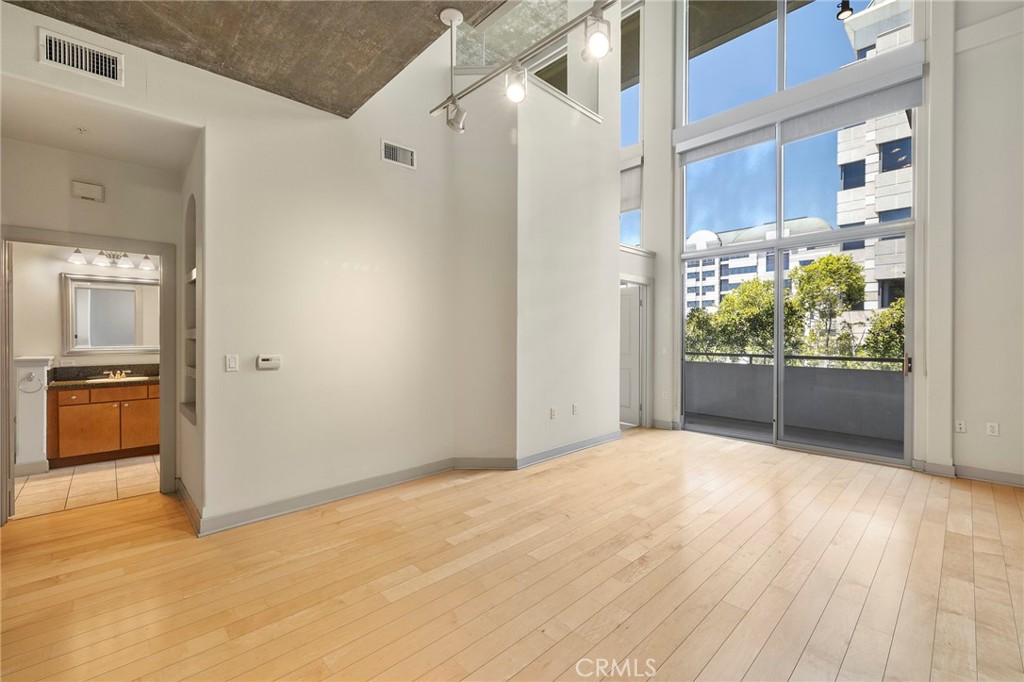 840 E Green Street 505