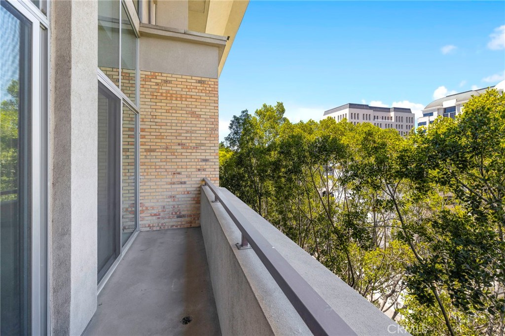 840 E Green Street 505