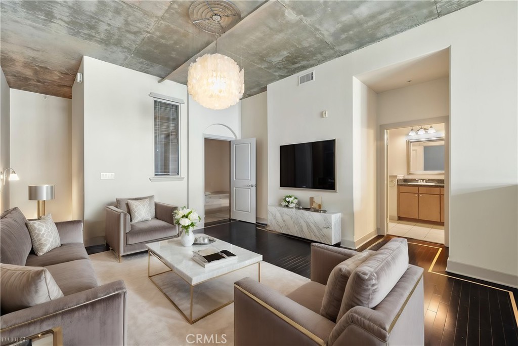 840 E Green Street 505