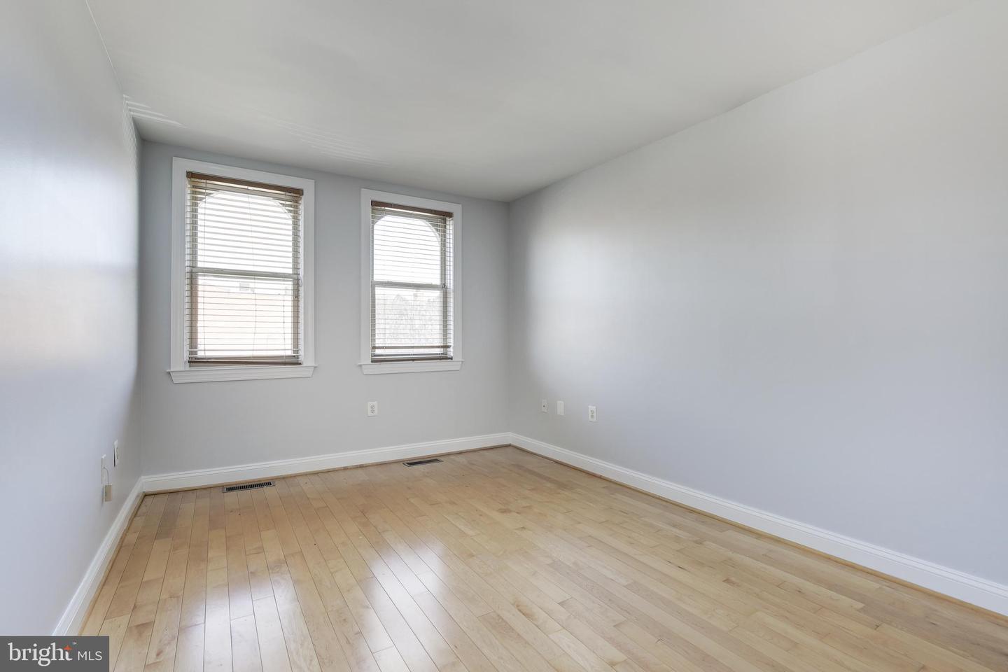 1418 E CAPITOL STREET NE Unit: 1418