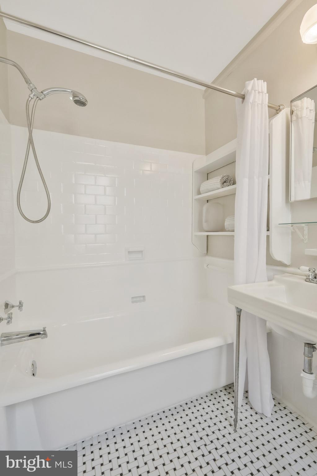 1954 Columbia ROAD NW Unit: 509