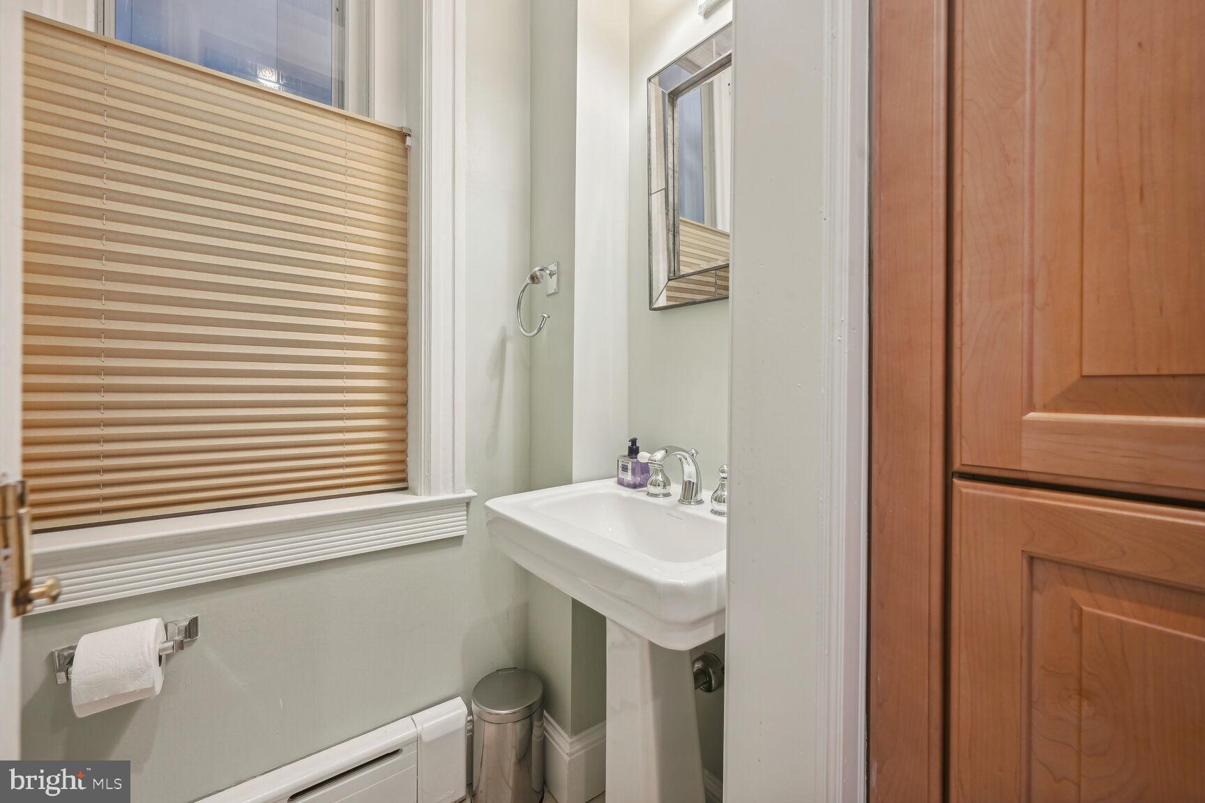 1839 Ontario PLACE NW