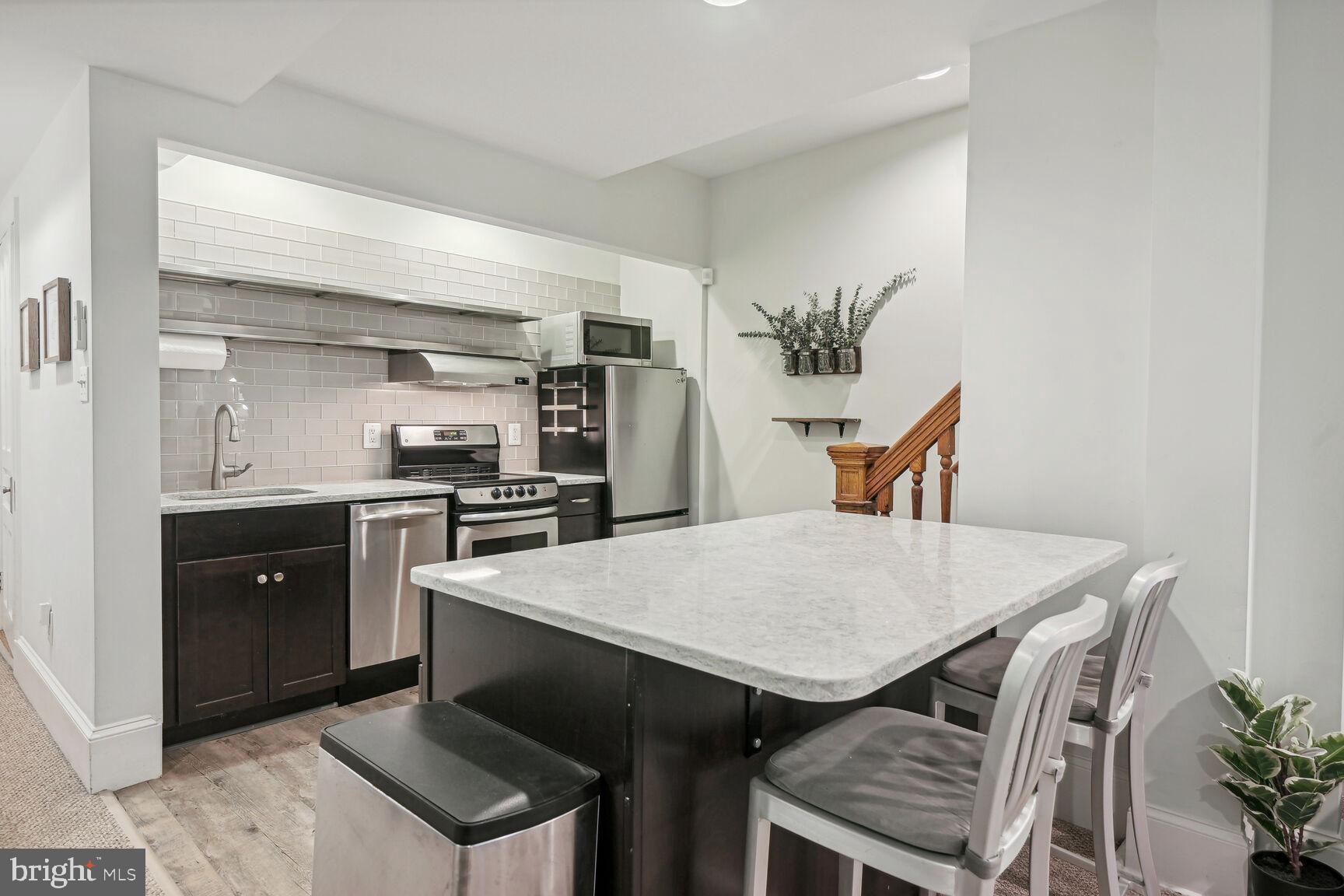 1839 Ontario PLACE NW