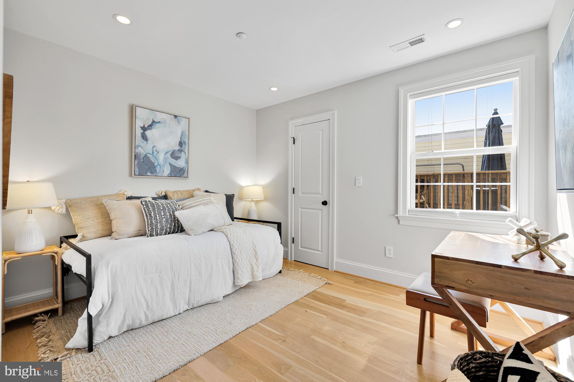 1427 5TH STREET NW Unit: 3