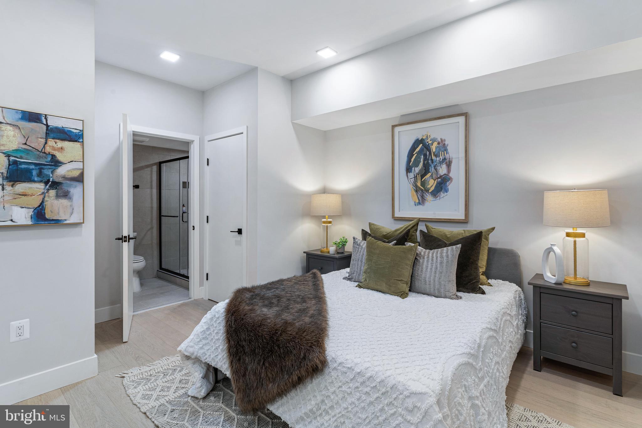 1431 Clifton STREET NW Unit: UNIT 4