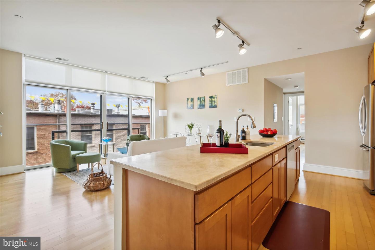 1654 Euclid STREET NW Unit: 301