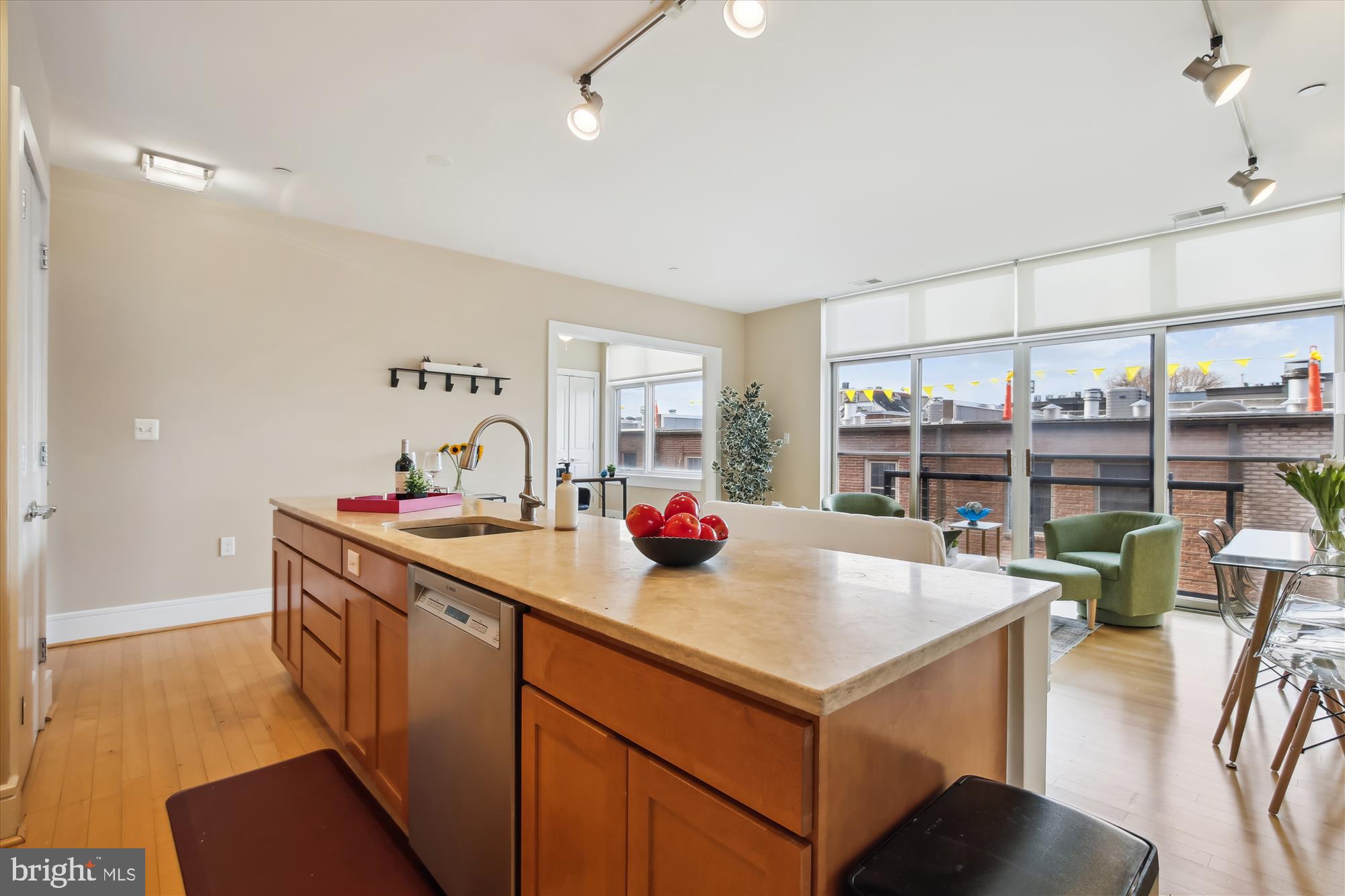 1654 Euclid STREET NW Unit: 301