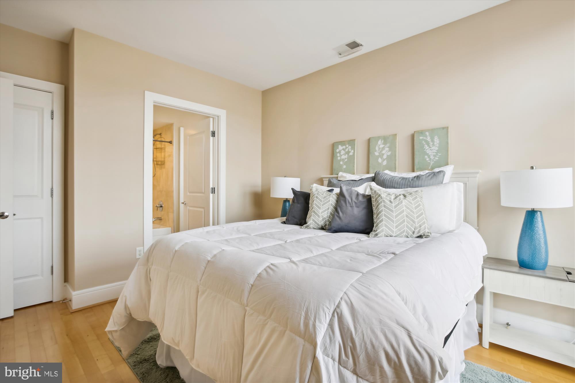 1654 Euclid STREET NW Unit: 301