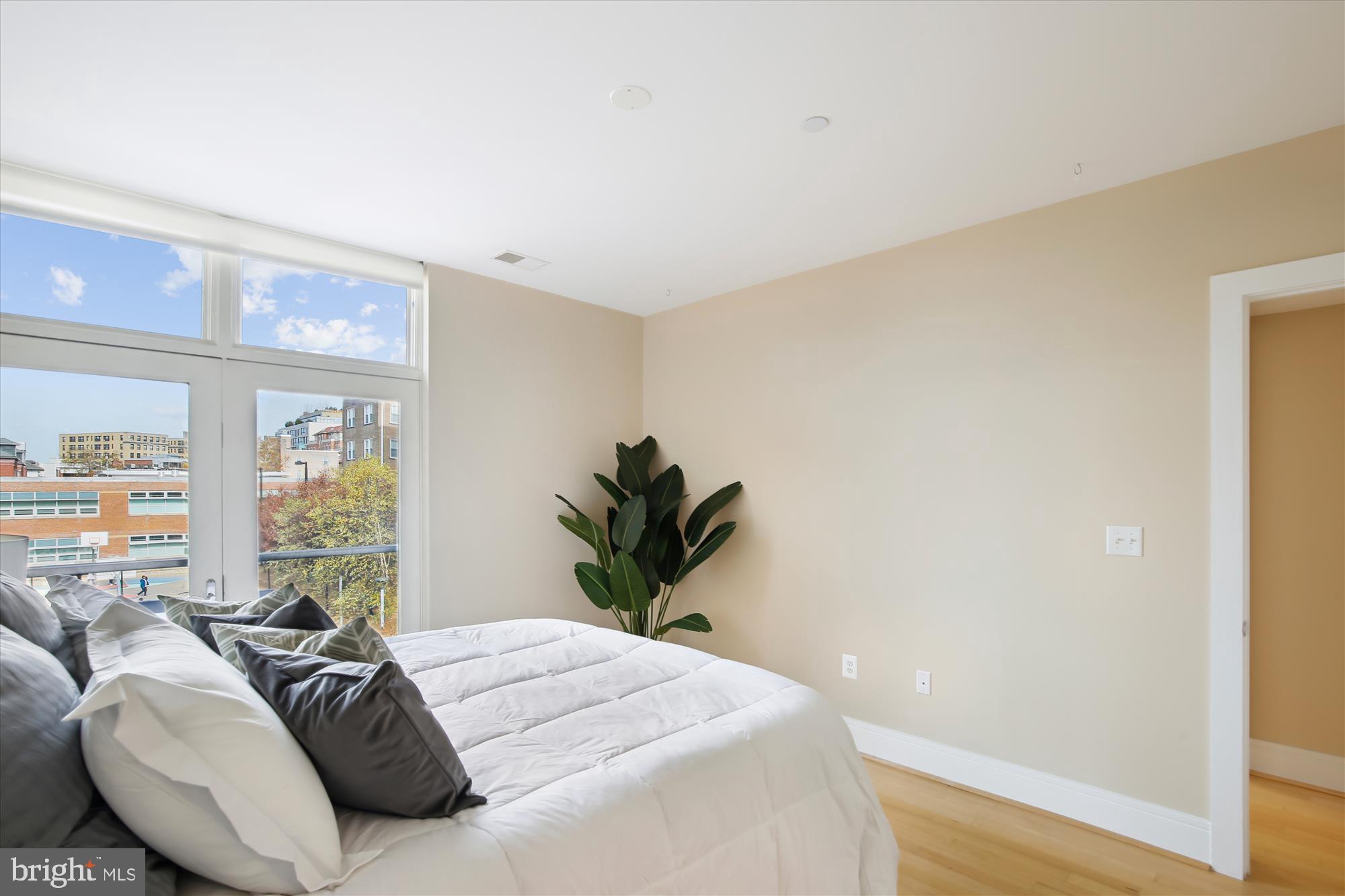 1654 Euclid STREET NW Unit: 301
