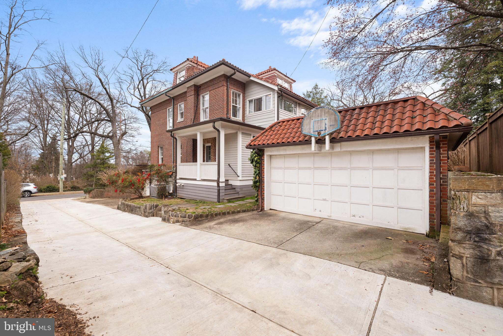 3900 Ingomar St NW