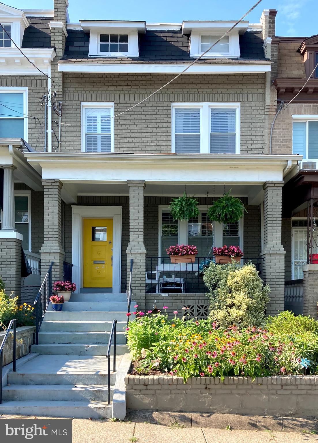 914 Emerson St NW