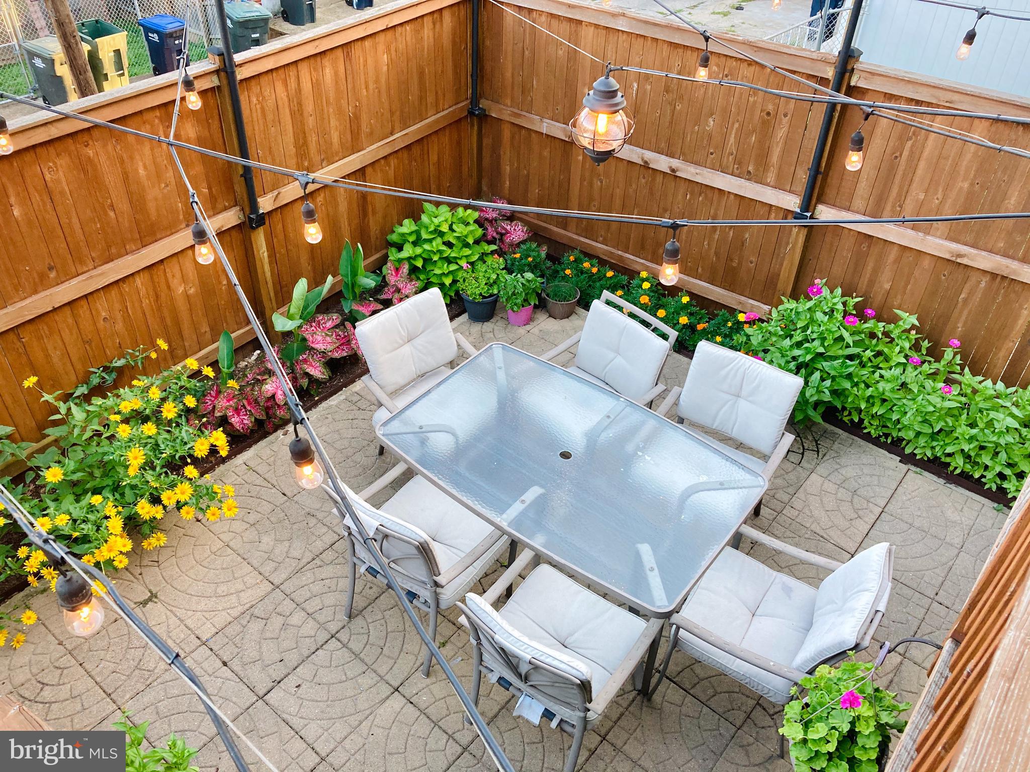 914 Emerson St NW