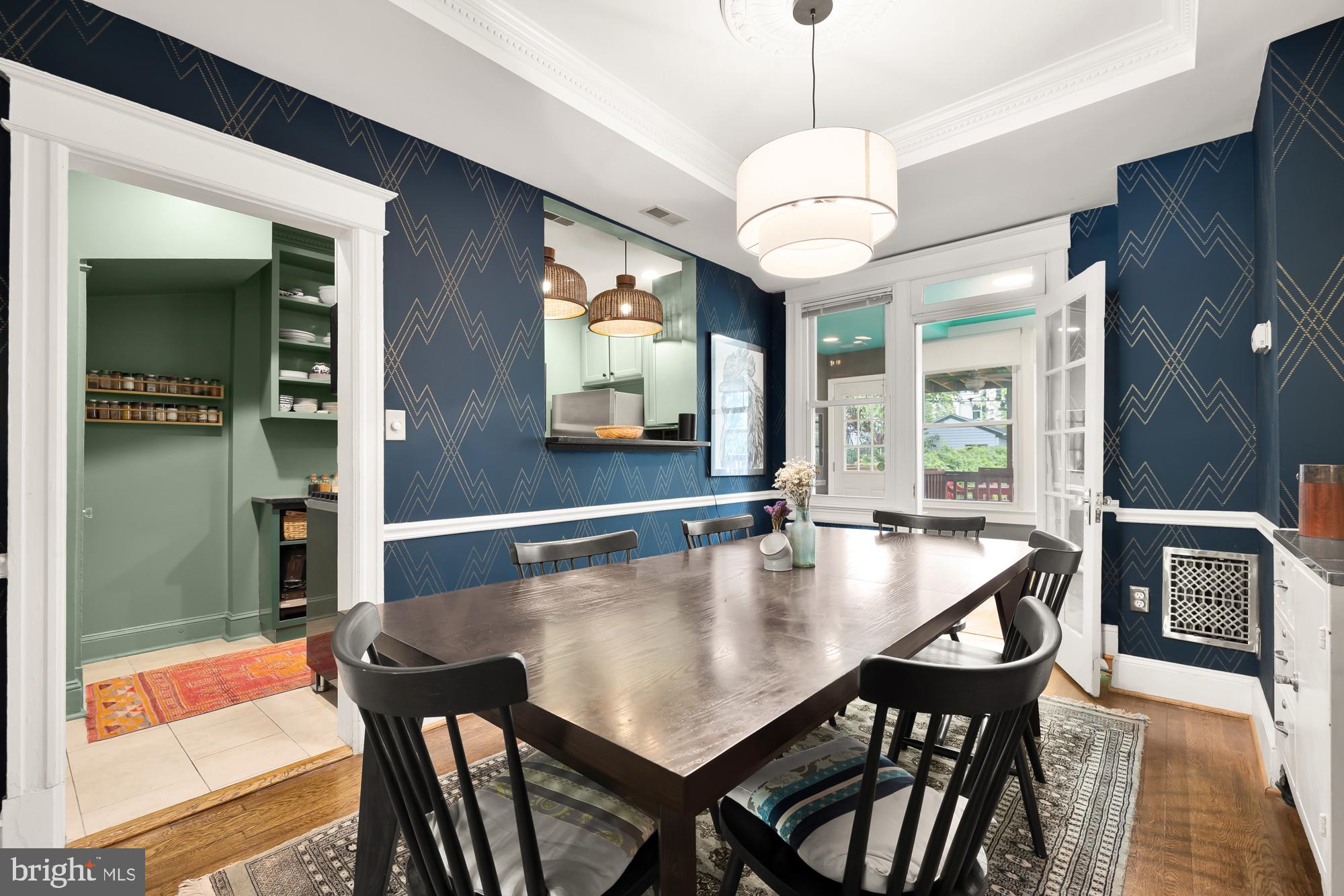 414 Crittenden St NW