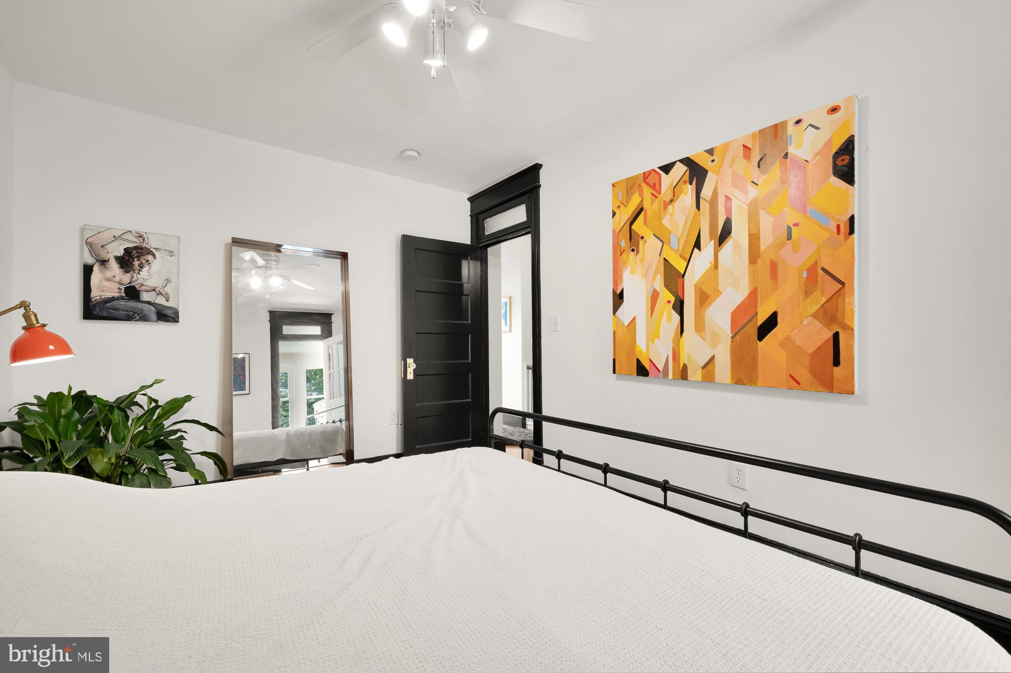 414 Crittenden St NW