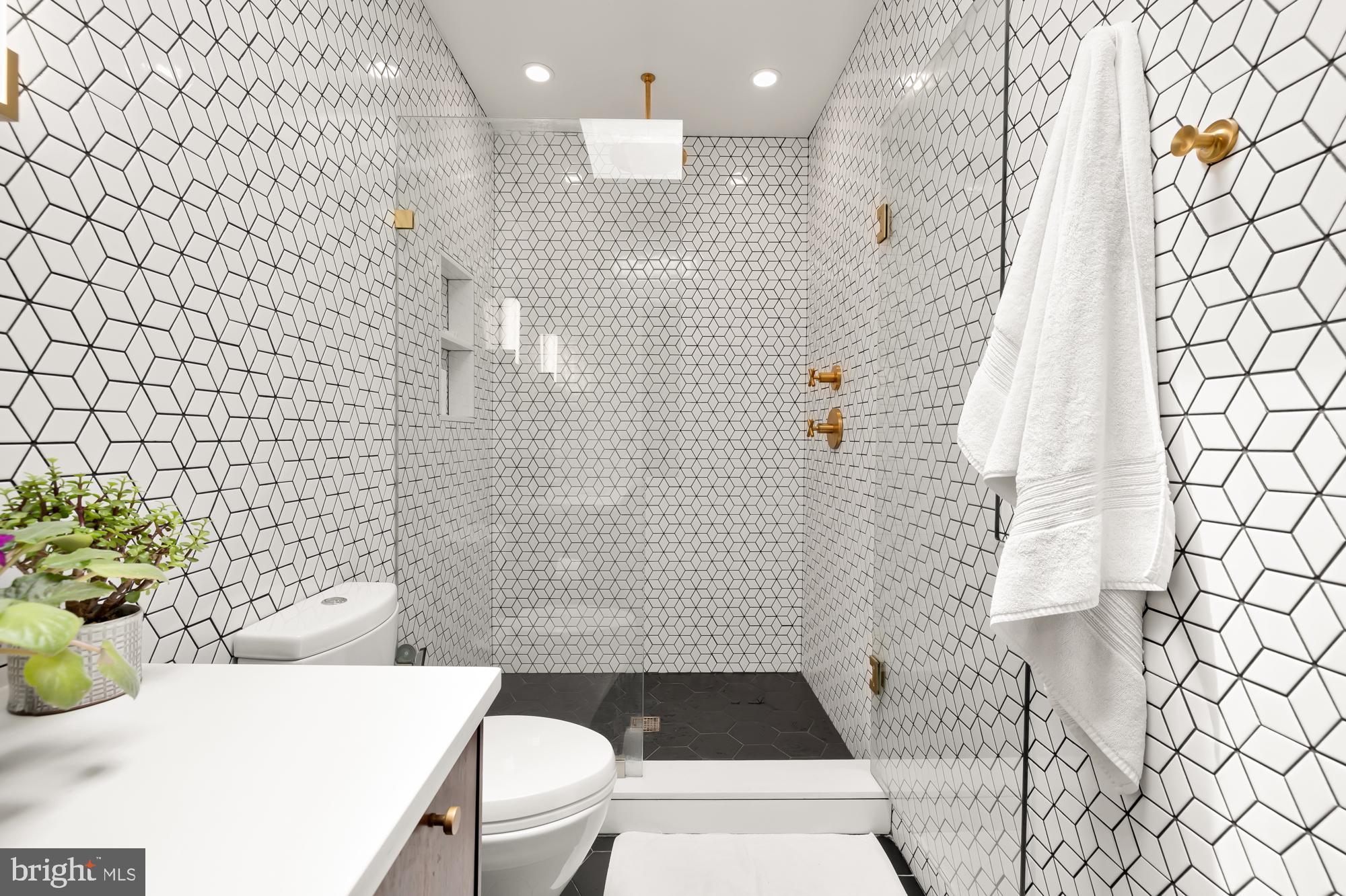 414 Crittenden St NW