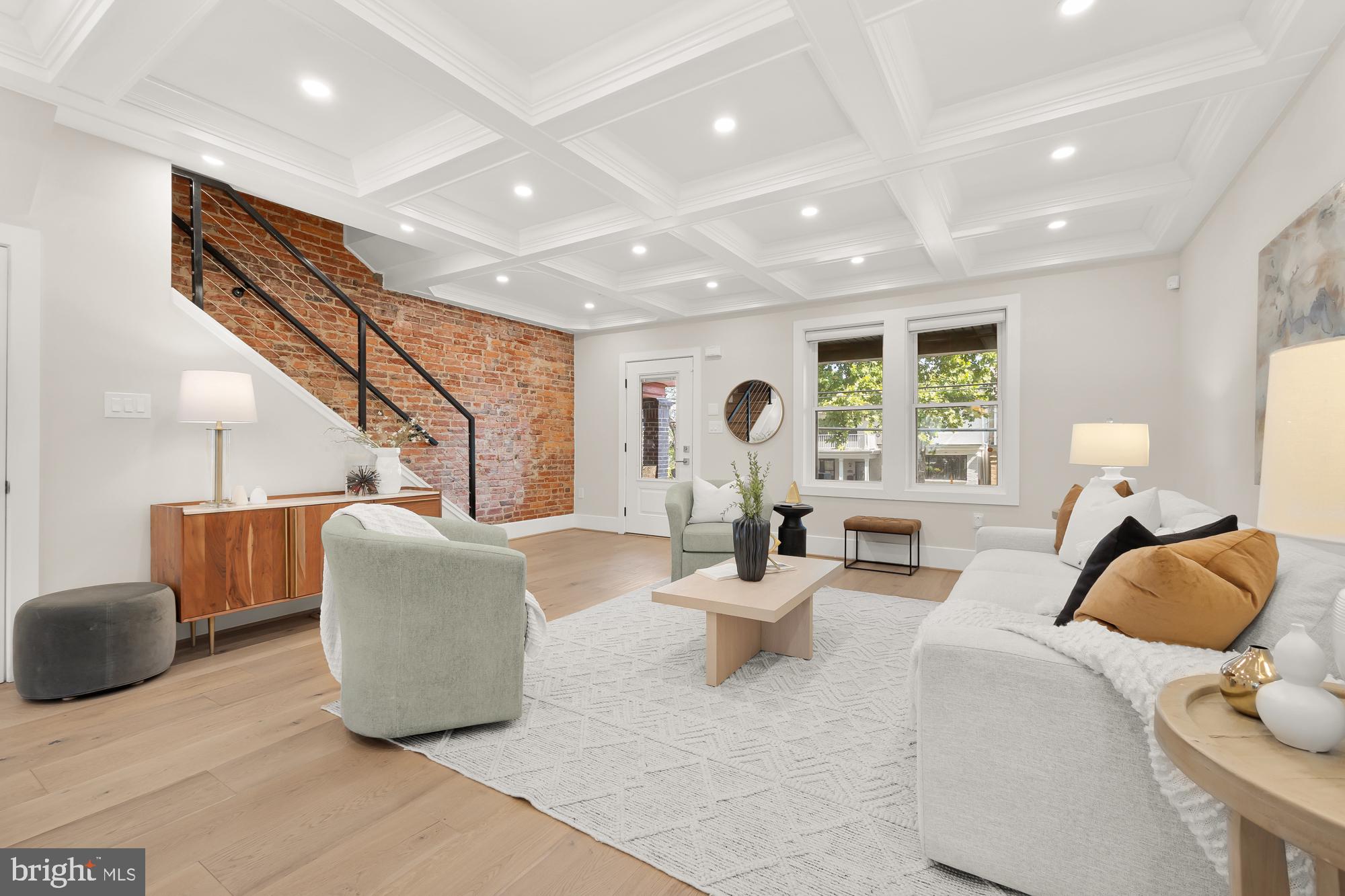 432 Emerson St NW