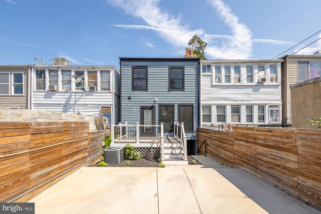 432 Emerson St NW