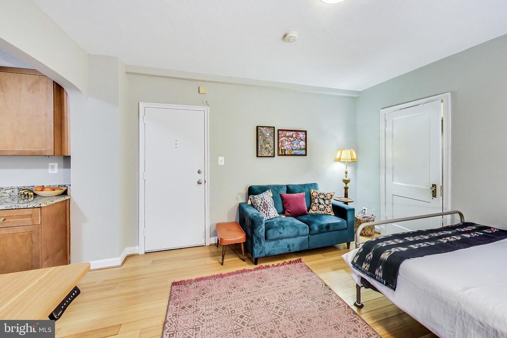 1441 EUCLID ST NW #105