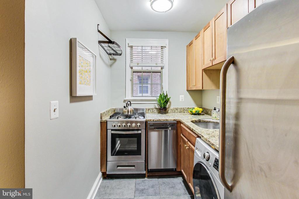 1441 EUCLID ST NW #105