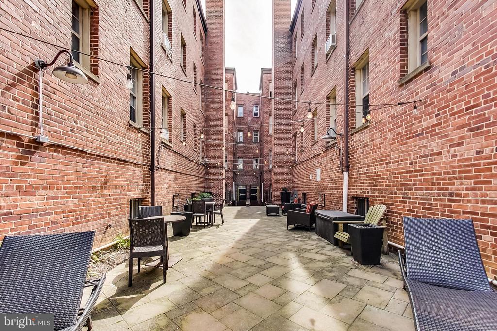 1441 EUCLID ST NW #105