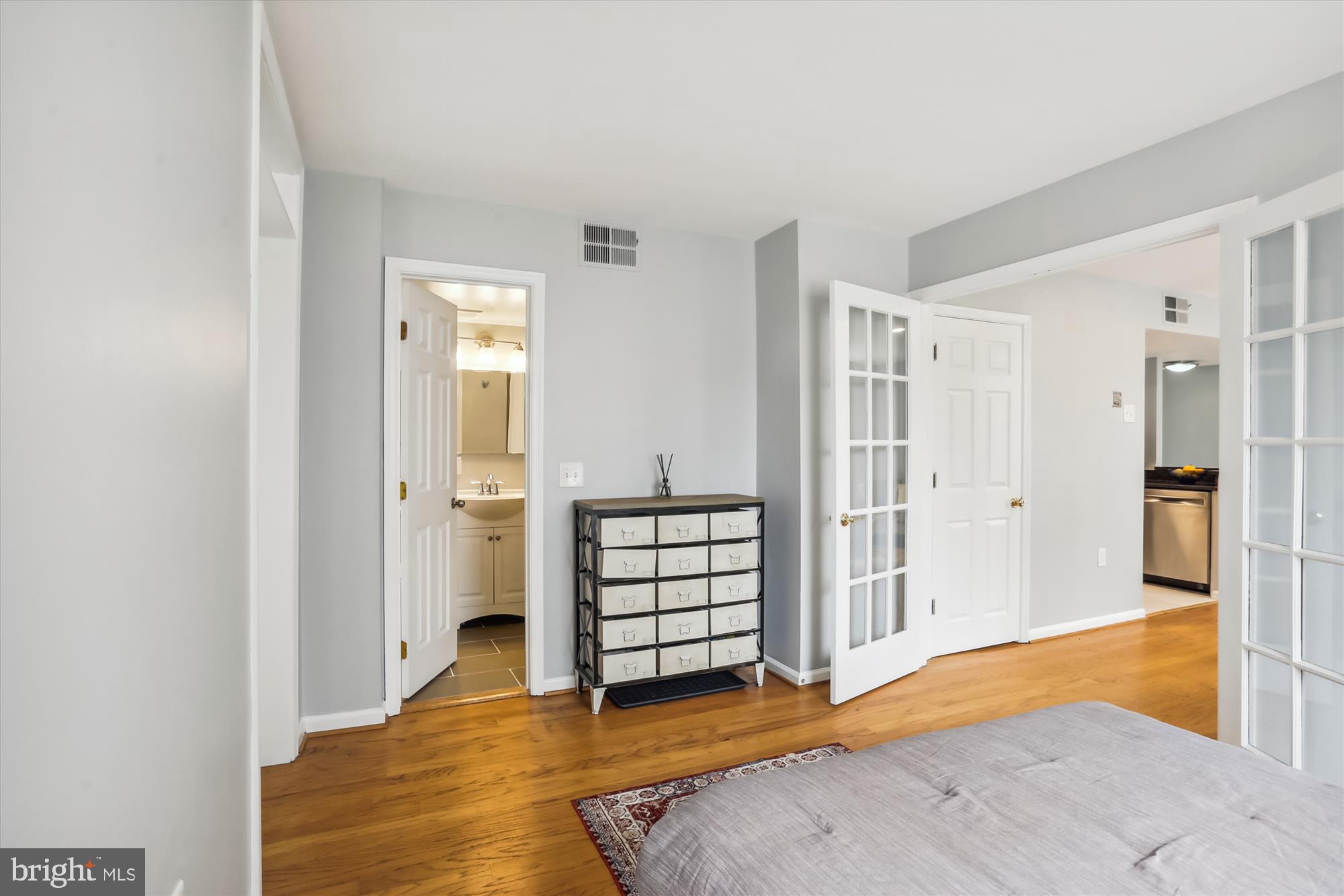1436 Meridian Pl NW #105