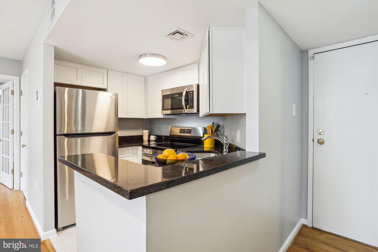 1436 Meridian Pl NW #105