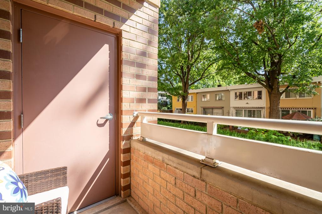 350 G St SW #N121