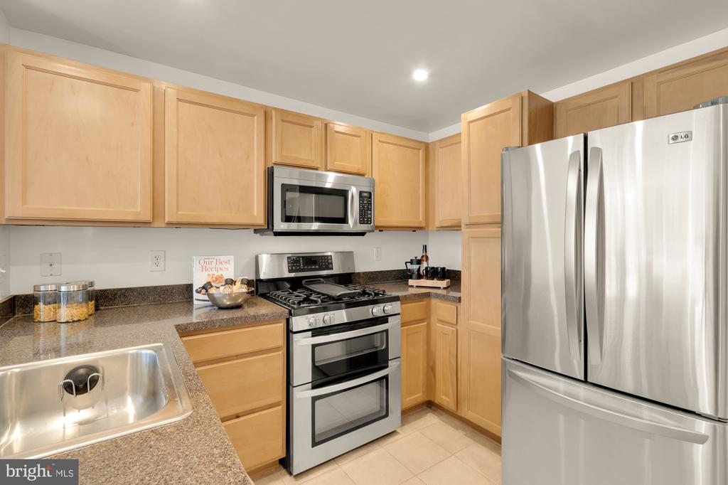 350 G St SW #N121