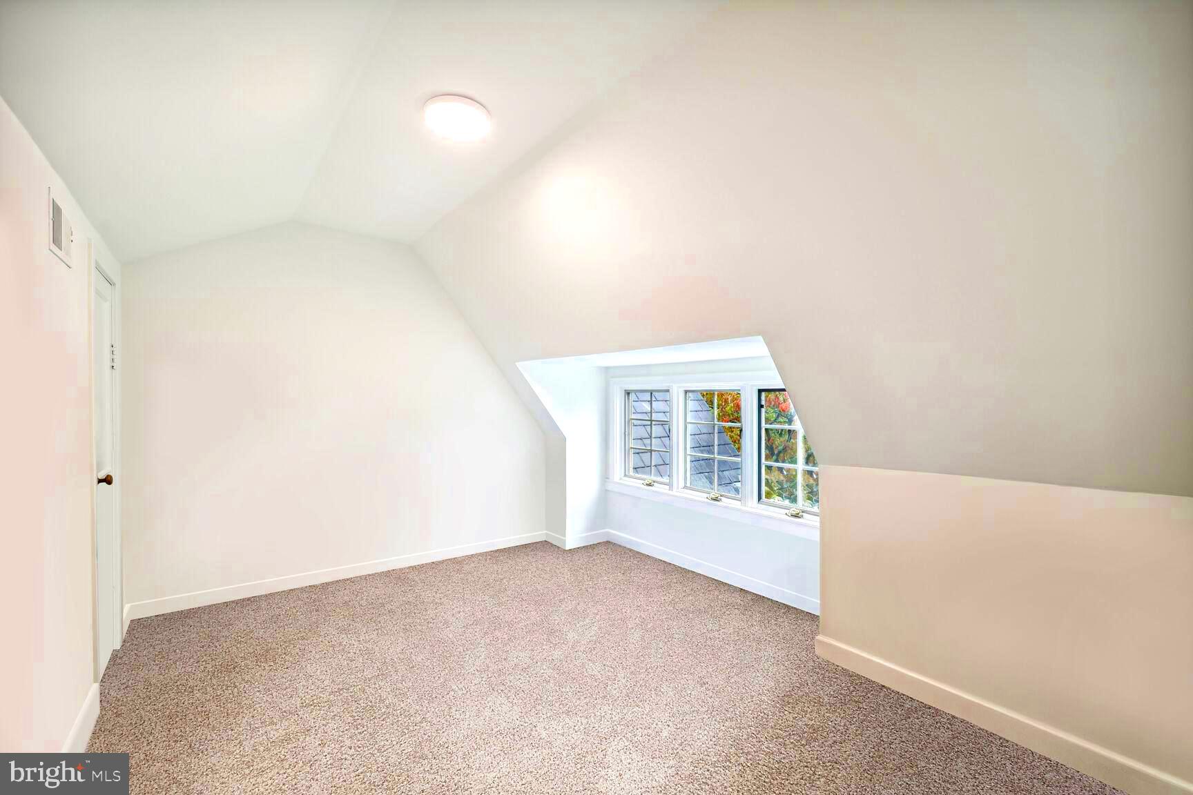 4451 Greenwich Pkwy NW