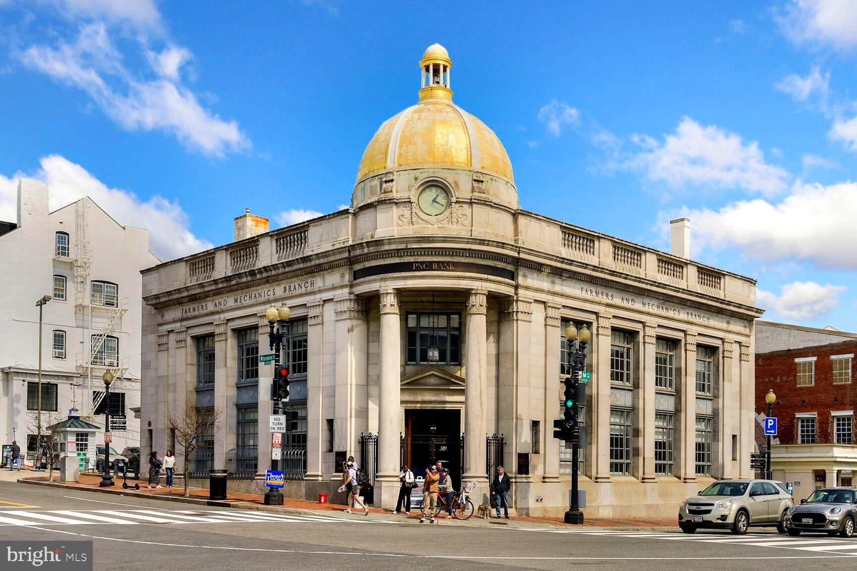 4451 Greenwich Pkwy NW