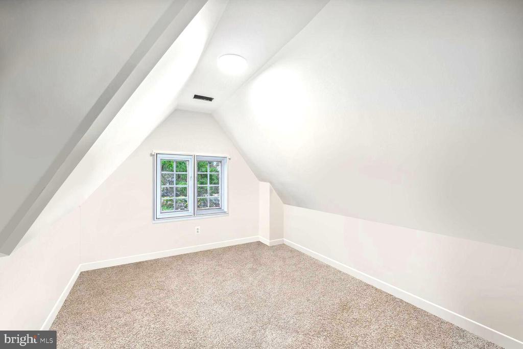 4451 Greenwich Pkwy NW
