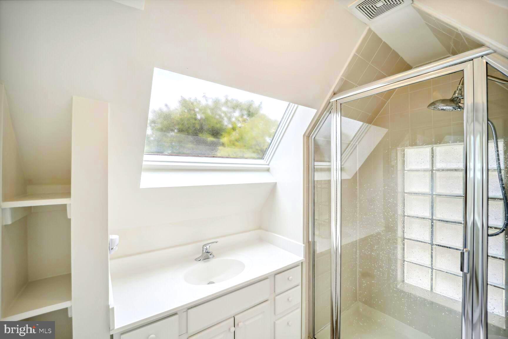 4451 Greenwich Pkwy NW