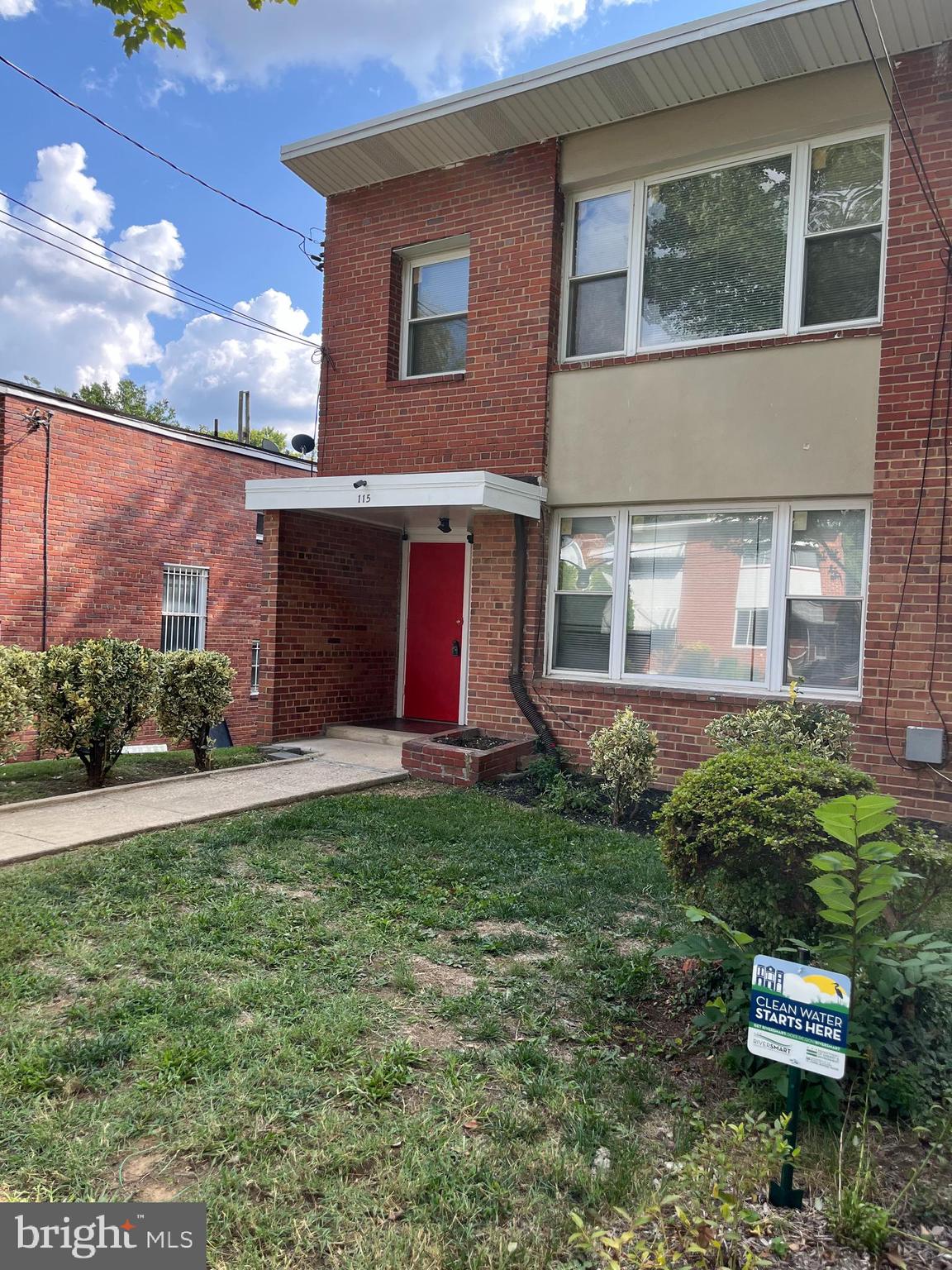 115 Victor St NE