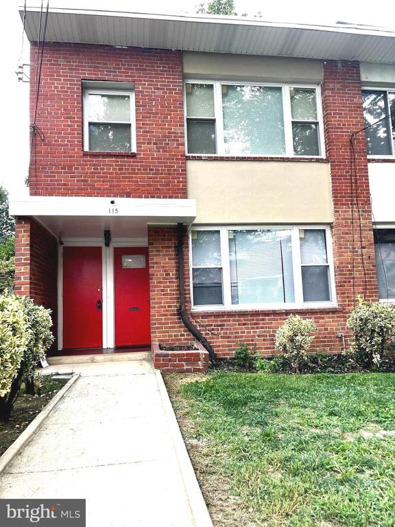 115 Victor St NE