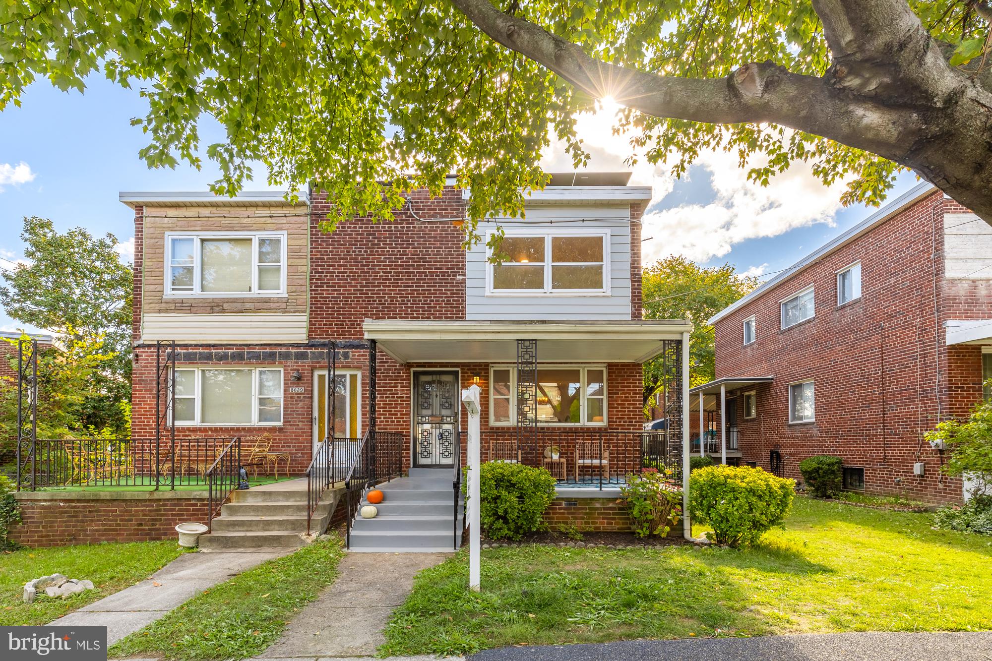 5037 8th St NE