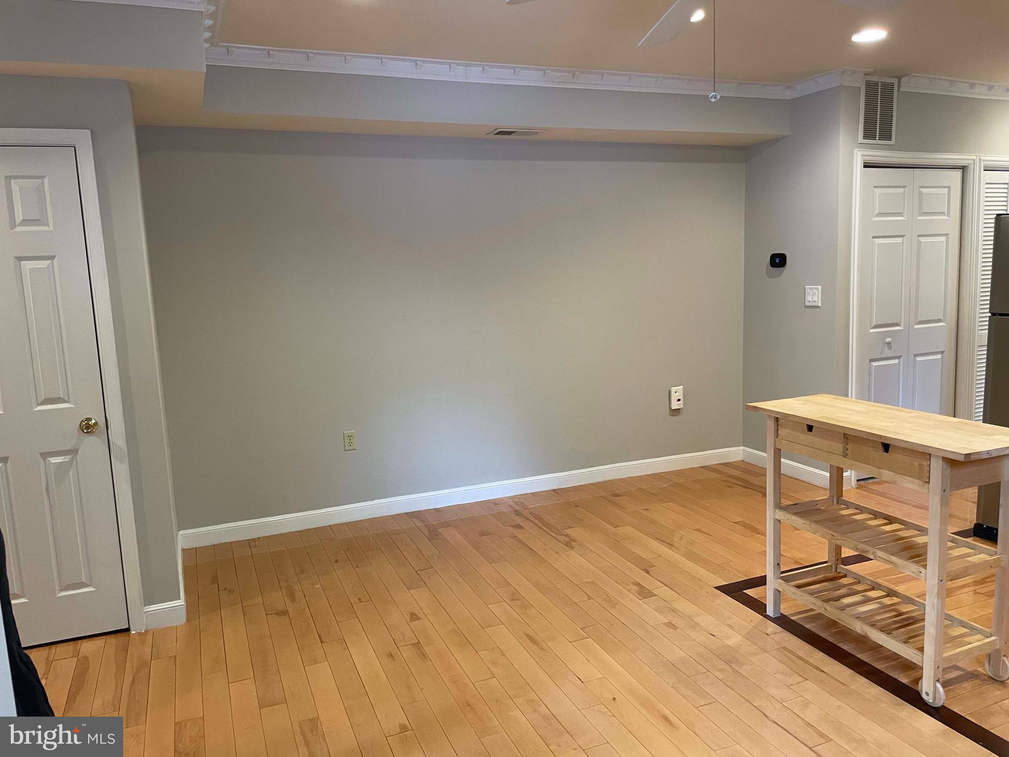 1424 HOLBROOK ST NE #102